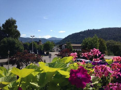 Linderhof Inn