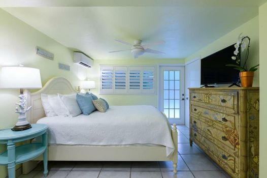 Kona Kai Resort and Gallery
