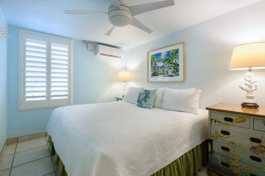 Kona Kai Resort and Gallery