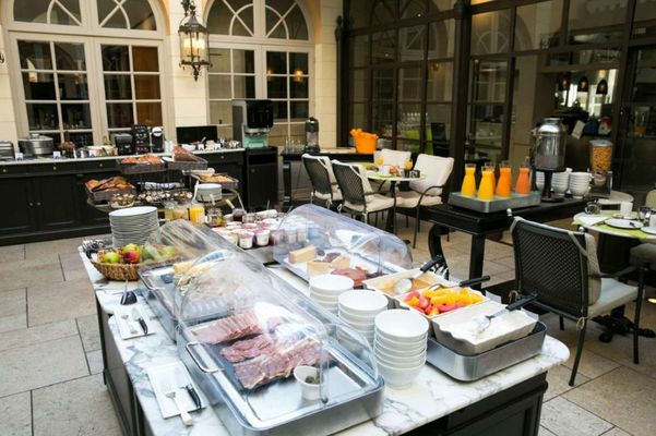 Hotel & Spa Le Grand Monarque, BW Premier Collection