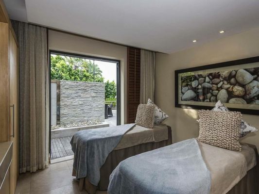 No5 Boutique Art Hotel by Mantis