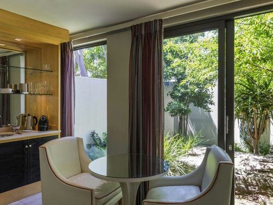 No5 Boutique Art Hotel by Mantis