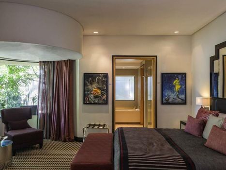 No5 Boutique Art Hotel by Mantis
