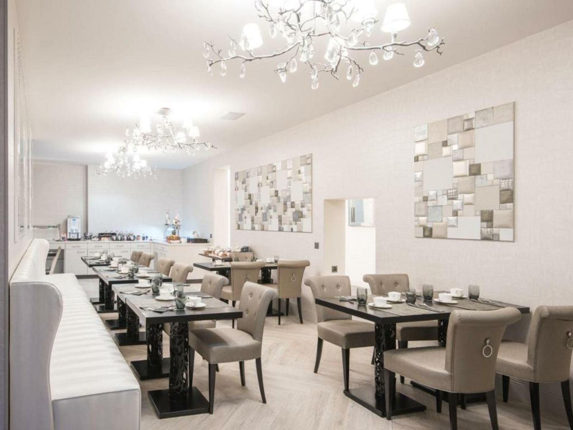Hôtel Le White - Le 42 Restaurant