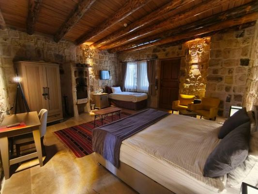Acropolis Cave Suite