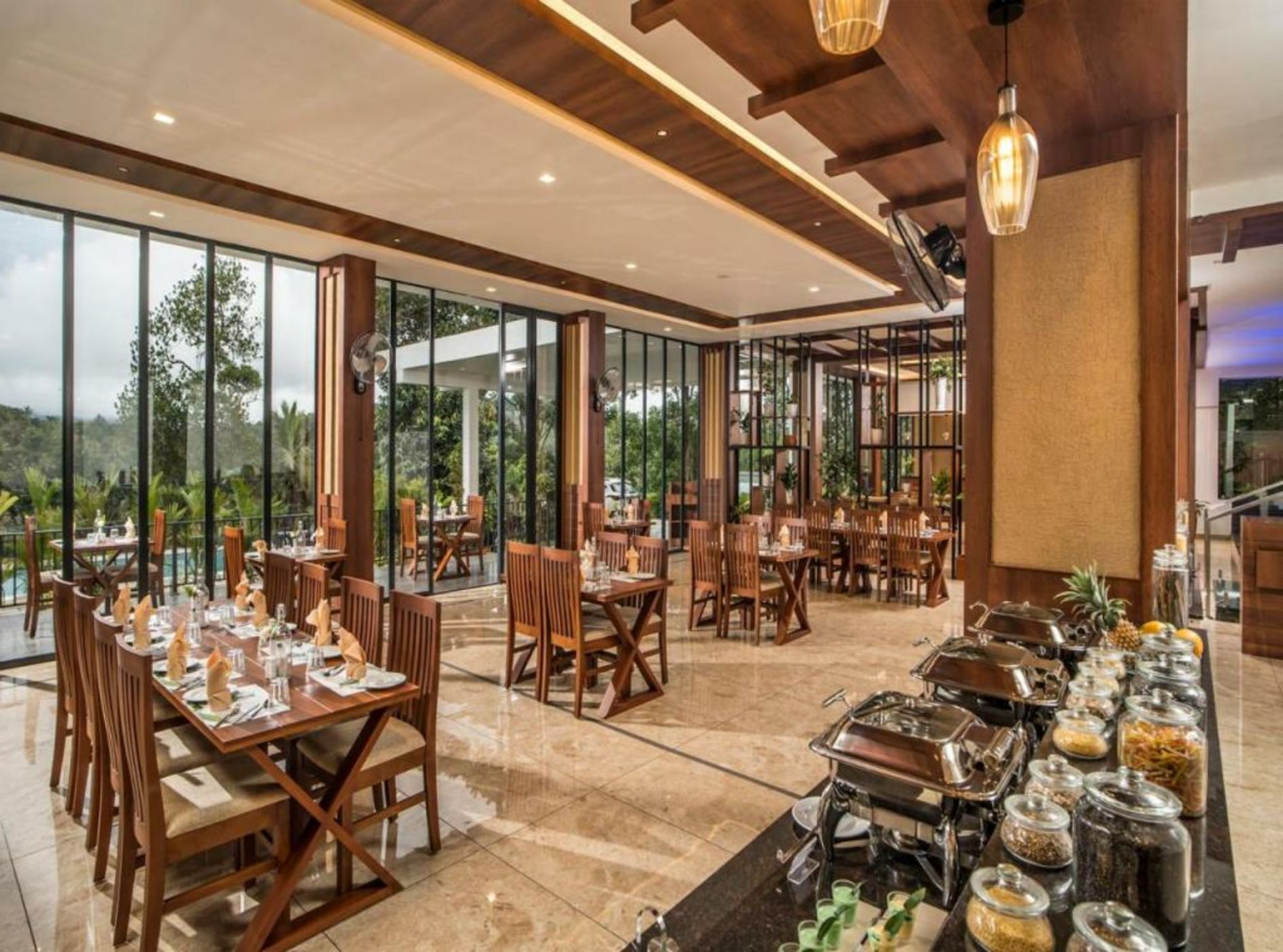 WILD AVENUE RESORT & SPA