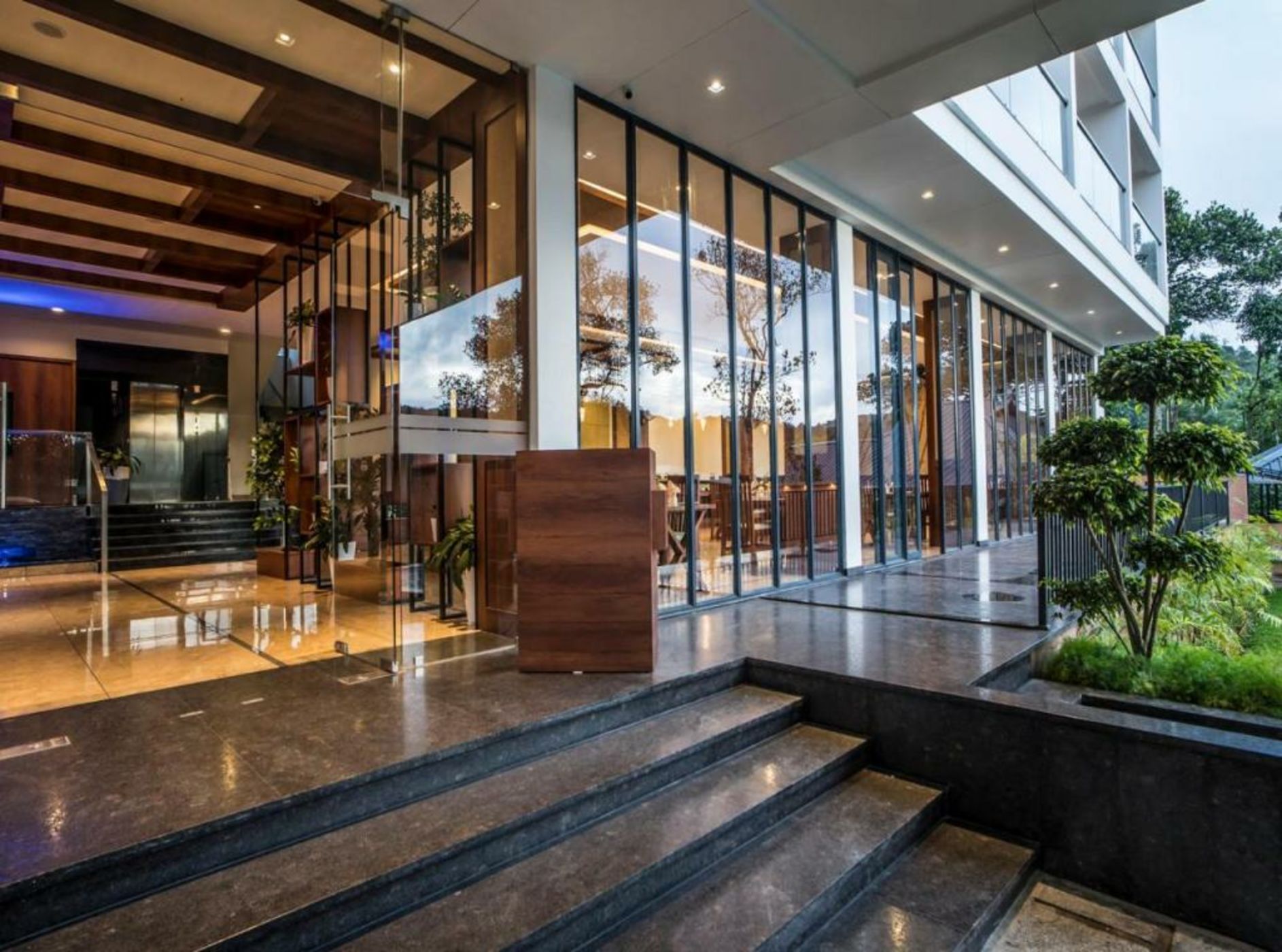 WILD AVENUE RESORT & SPA