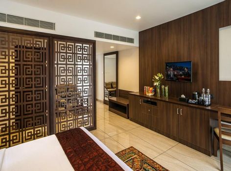 WILD AVENUE RESORT & SPA