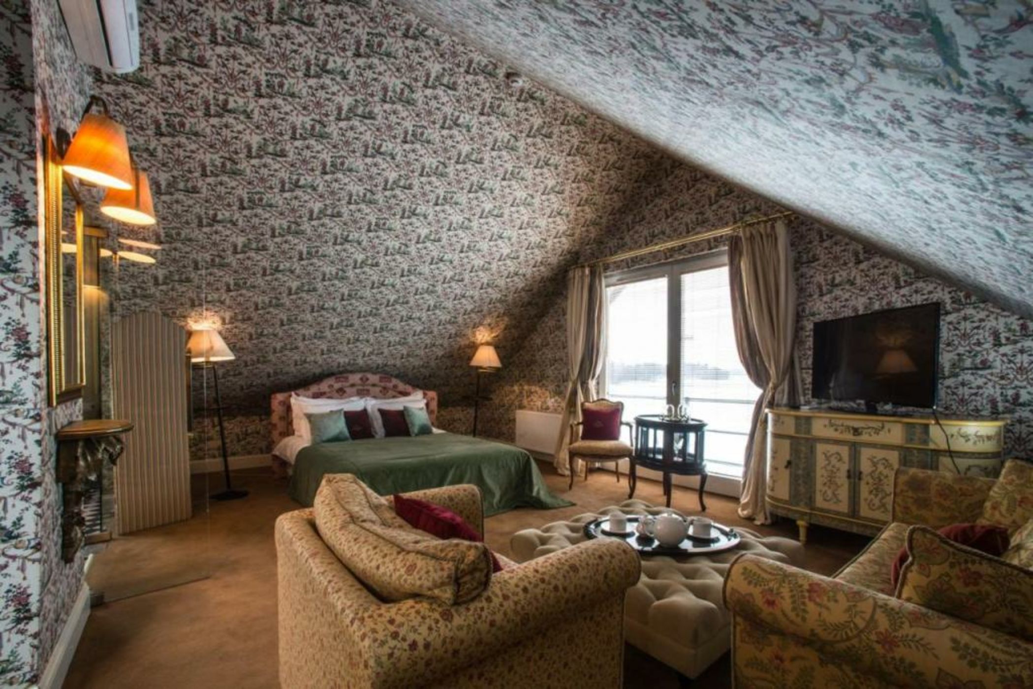Apvalaus Stalo Klubas Gastro & SPA Hotel