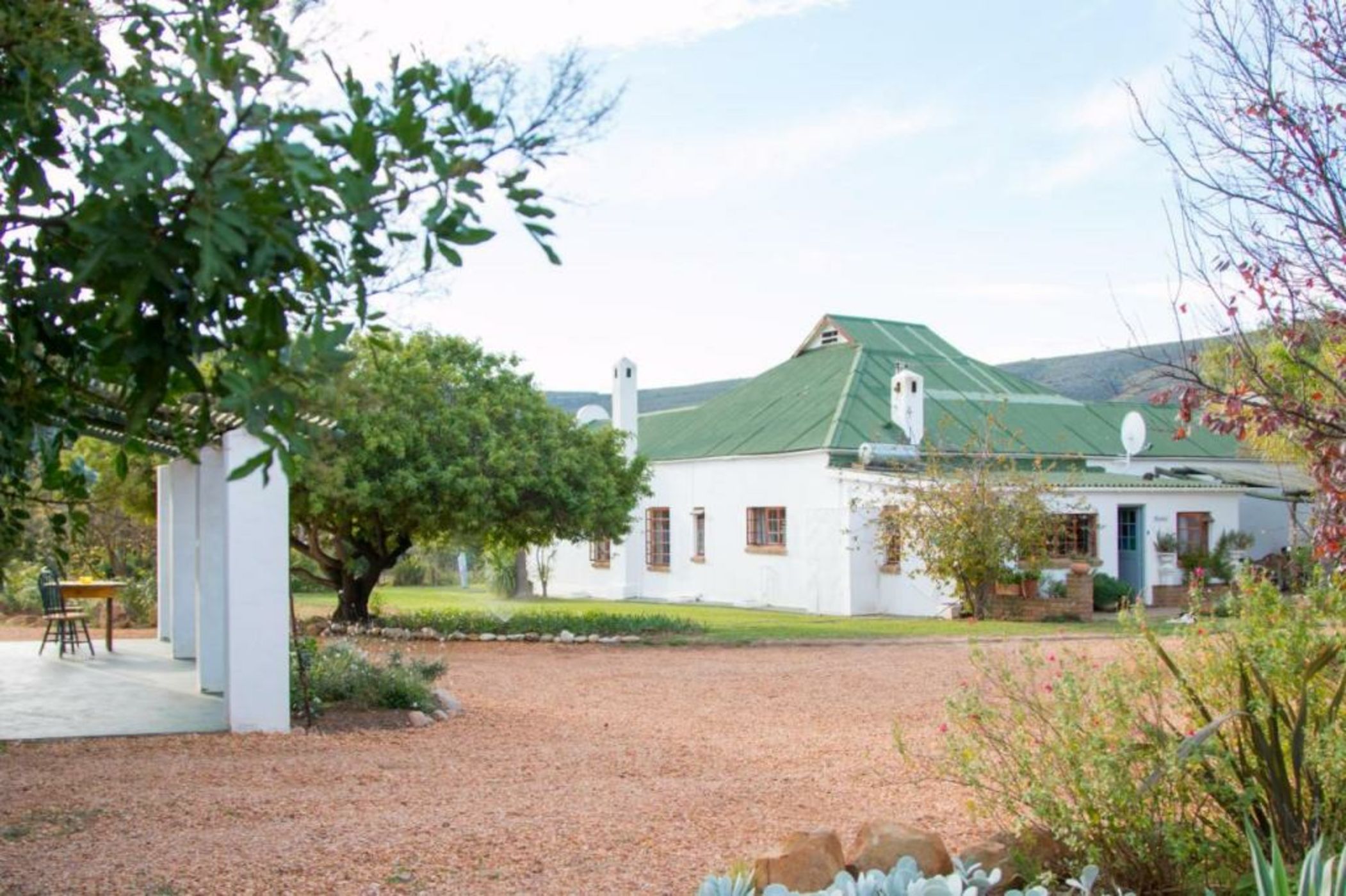 Blue Cow Barn - Boutique Farm