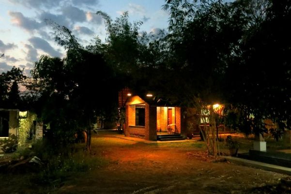 Clayfingers Art Cottage