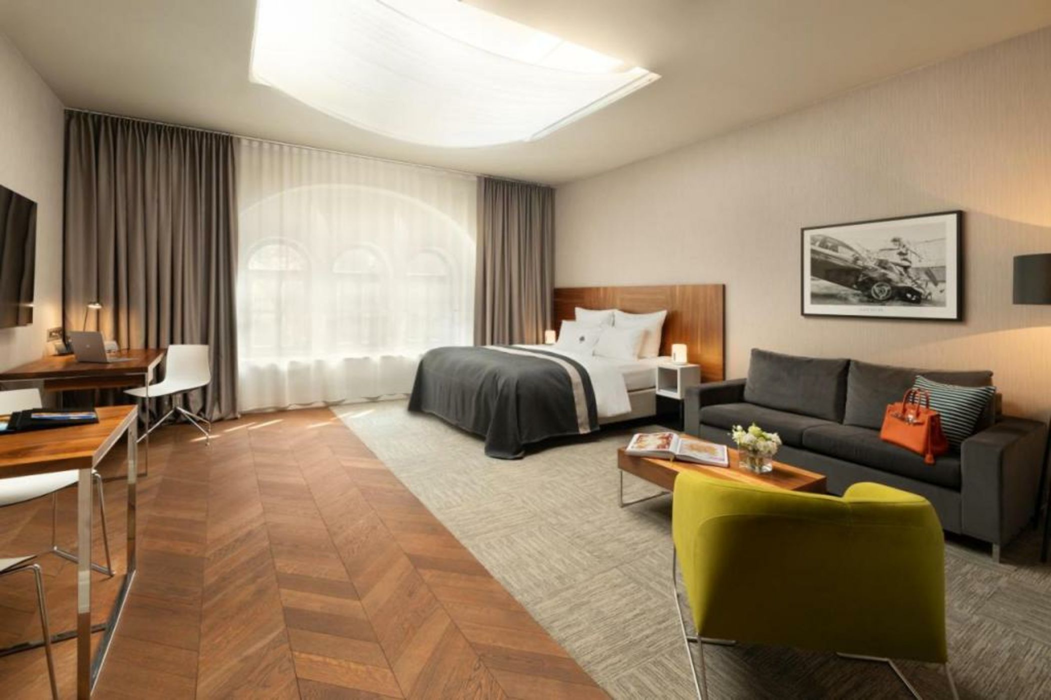 City Park Hotel & Residence