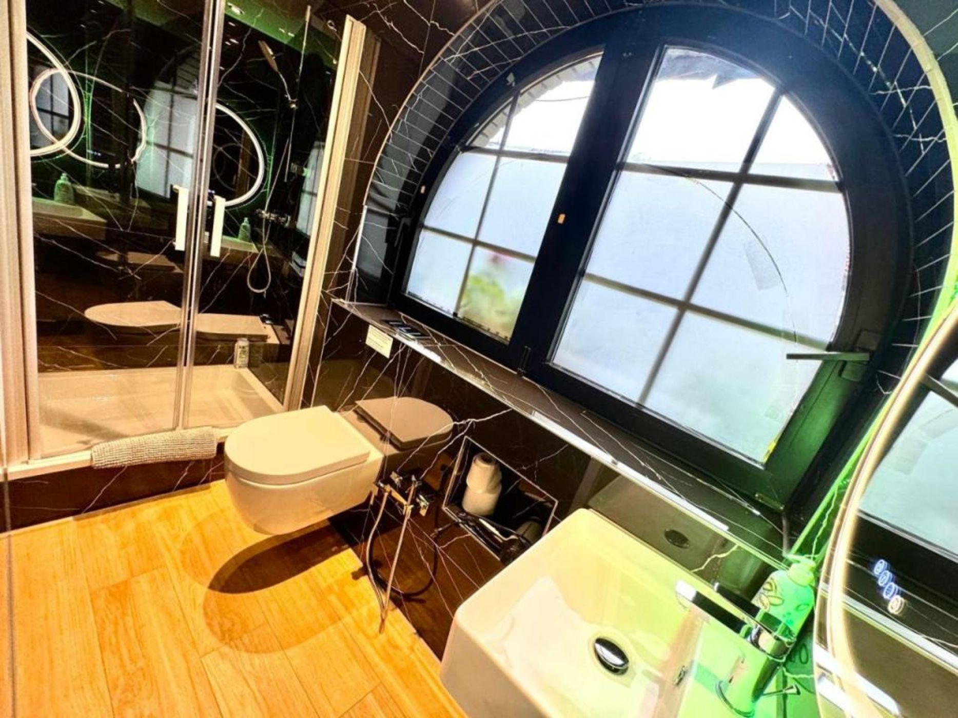 VILLA ORCHARD Frankfurt - Trade Fair Airport