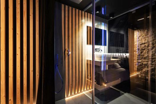 The Black Boutique -- Turistea Suites