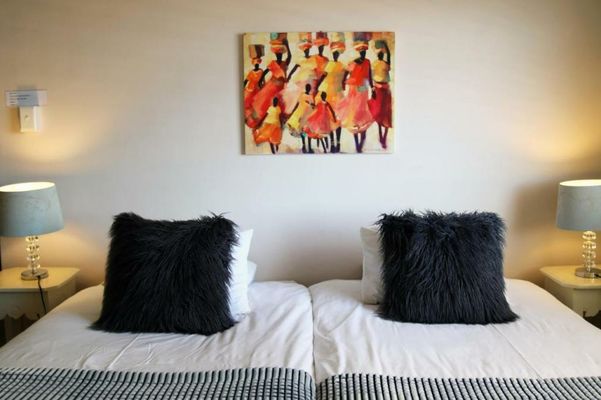 Dolphin Inn Guesthouse