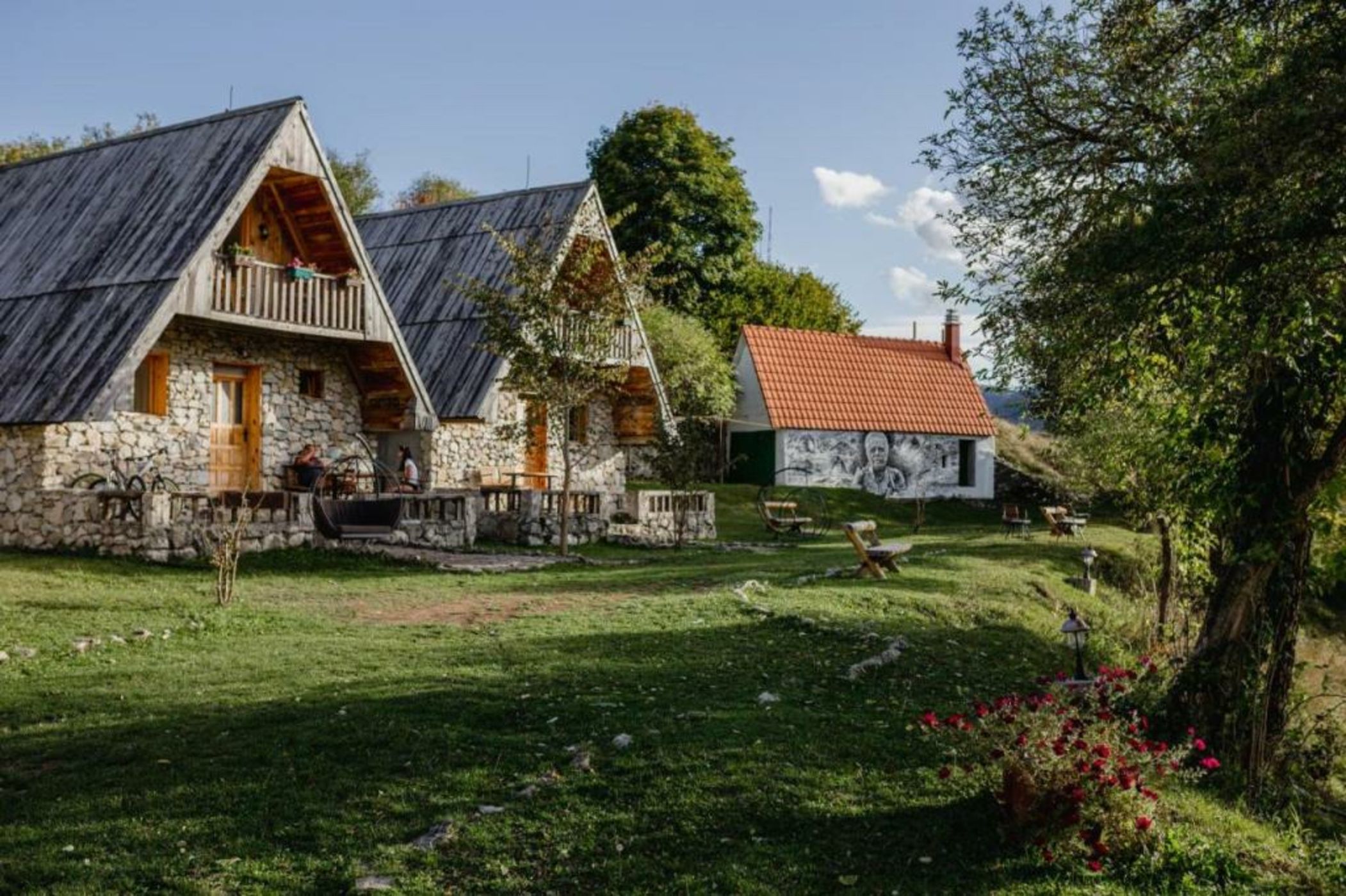 Eco Village Nevidio