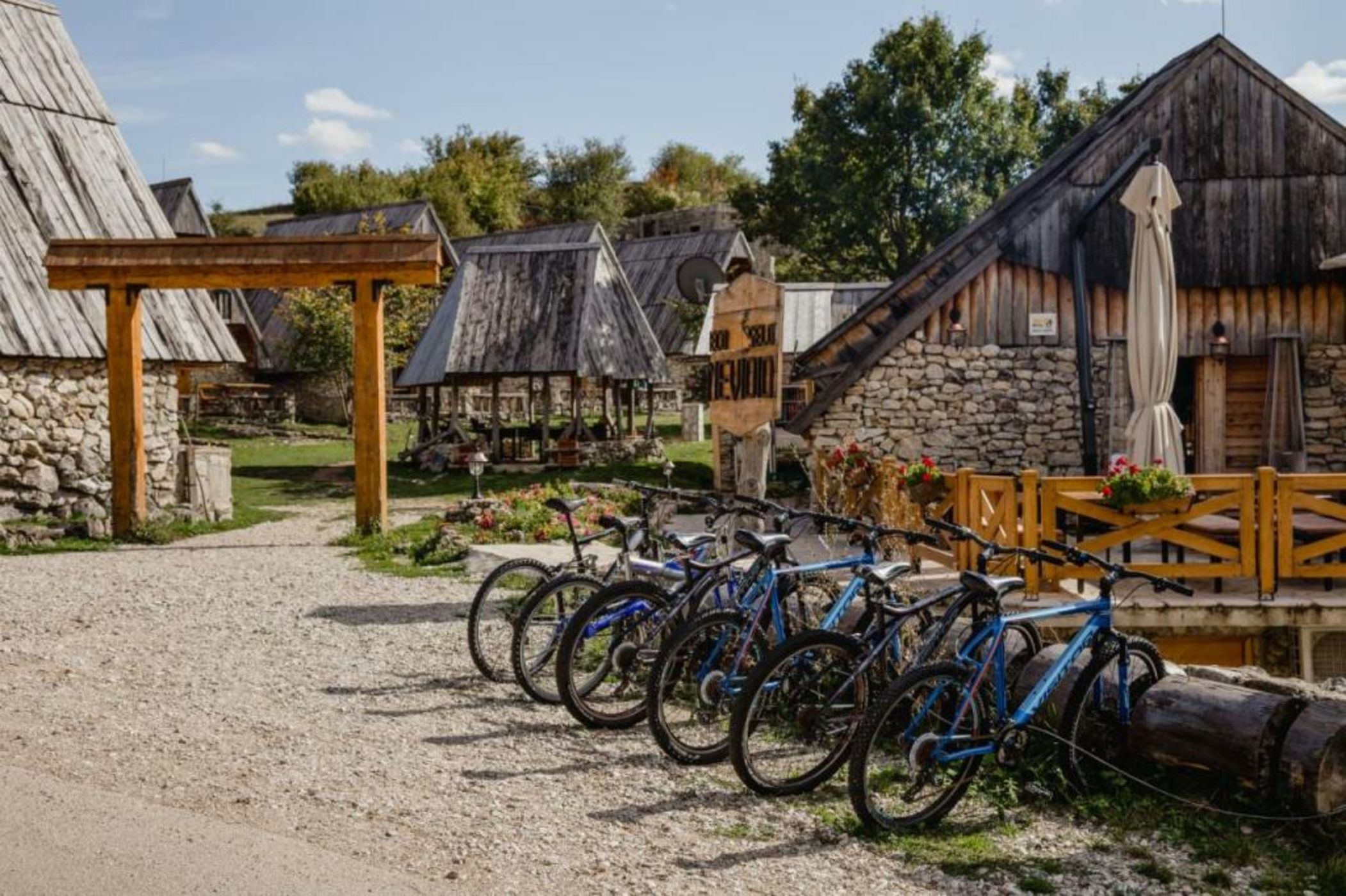 Eco Village Nevidio