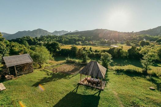 Eco Village Nevidio