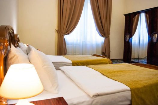 George Hotel