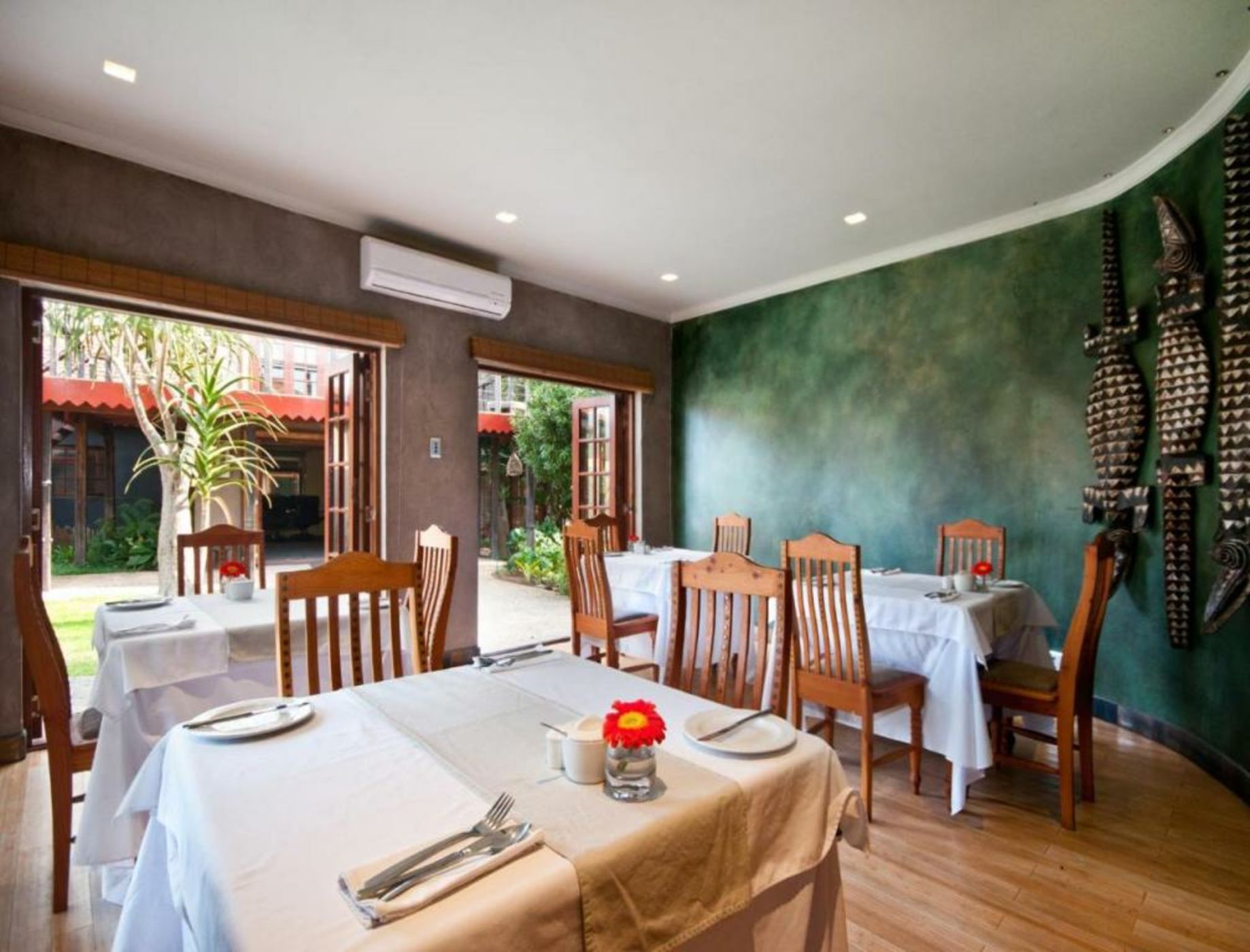 Singa Lodge - Lion Roars Hotels & Lodges