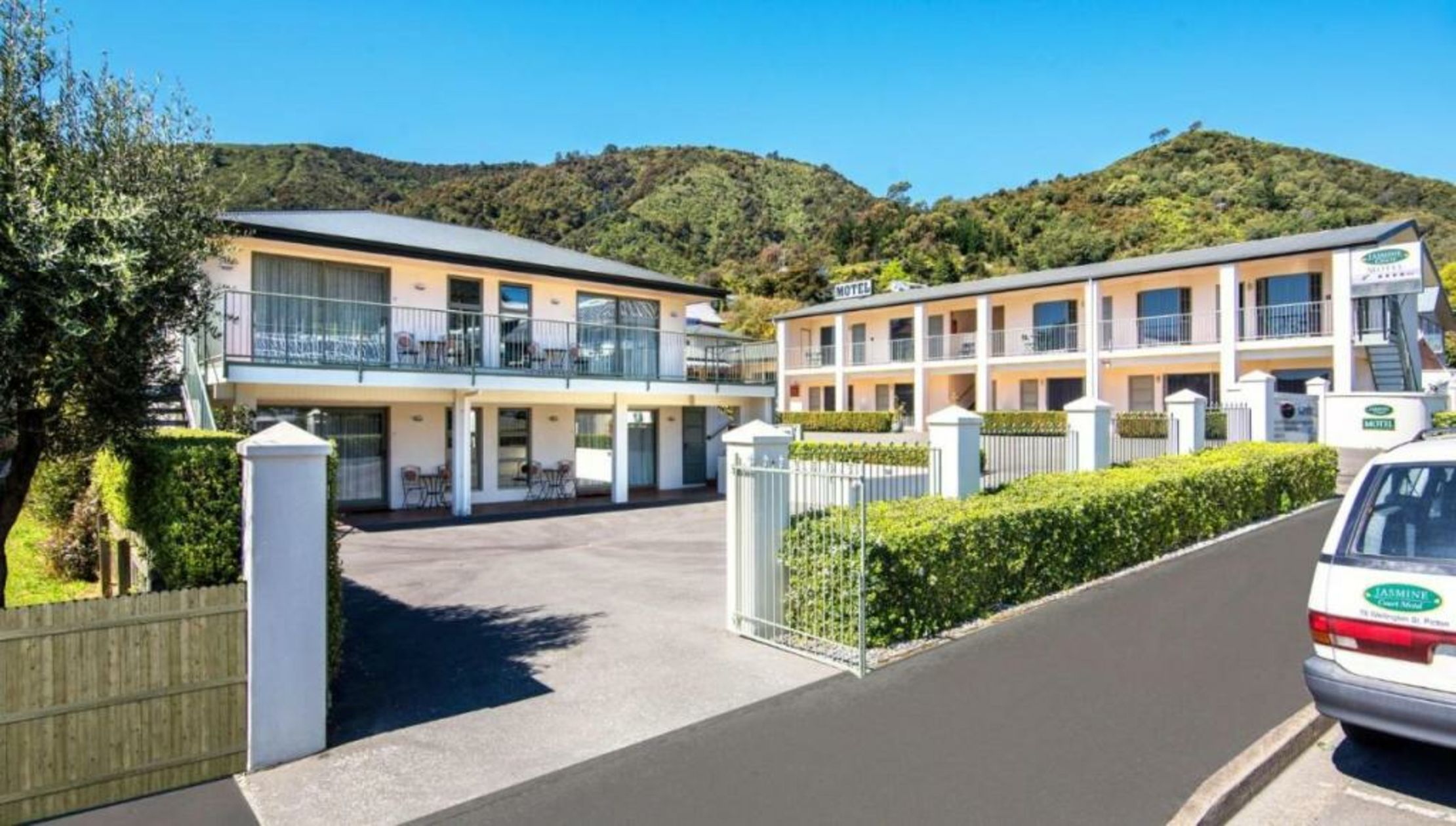 Jasmine Court Motel