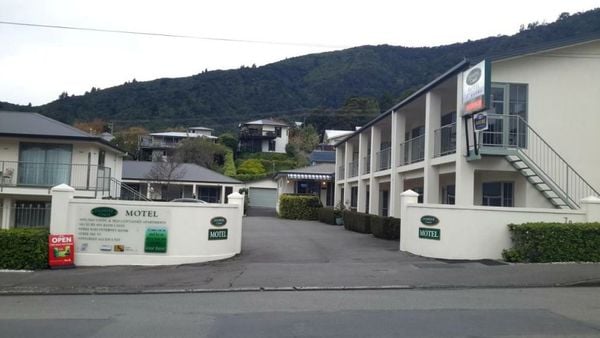 Jasmine Court Motel