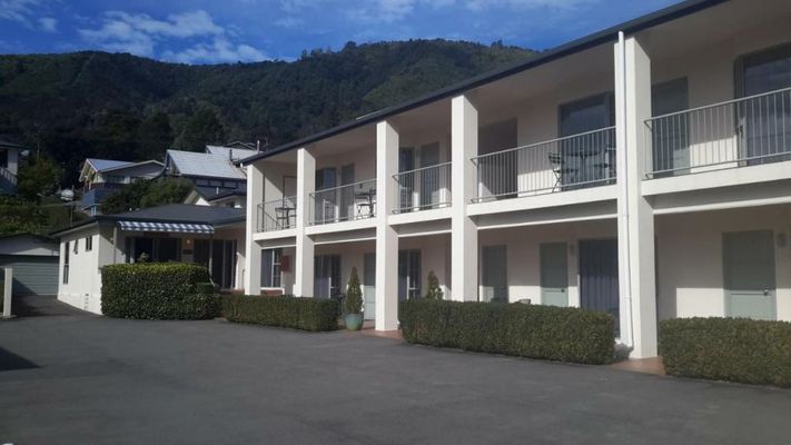 Jasmine Court Motel