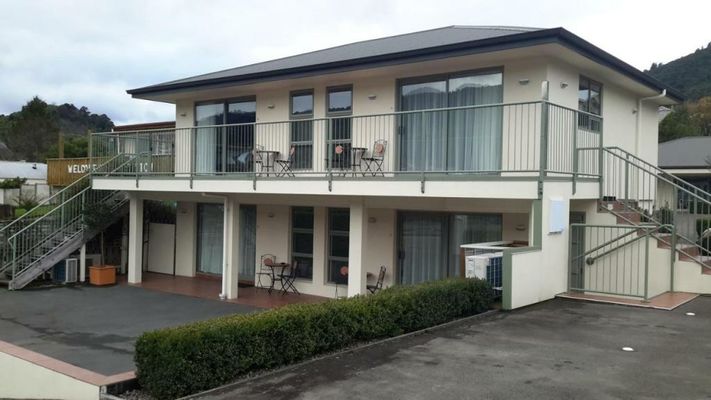 Jasmine Court Motel