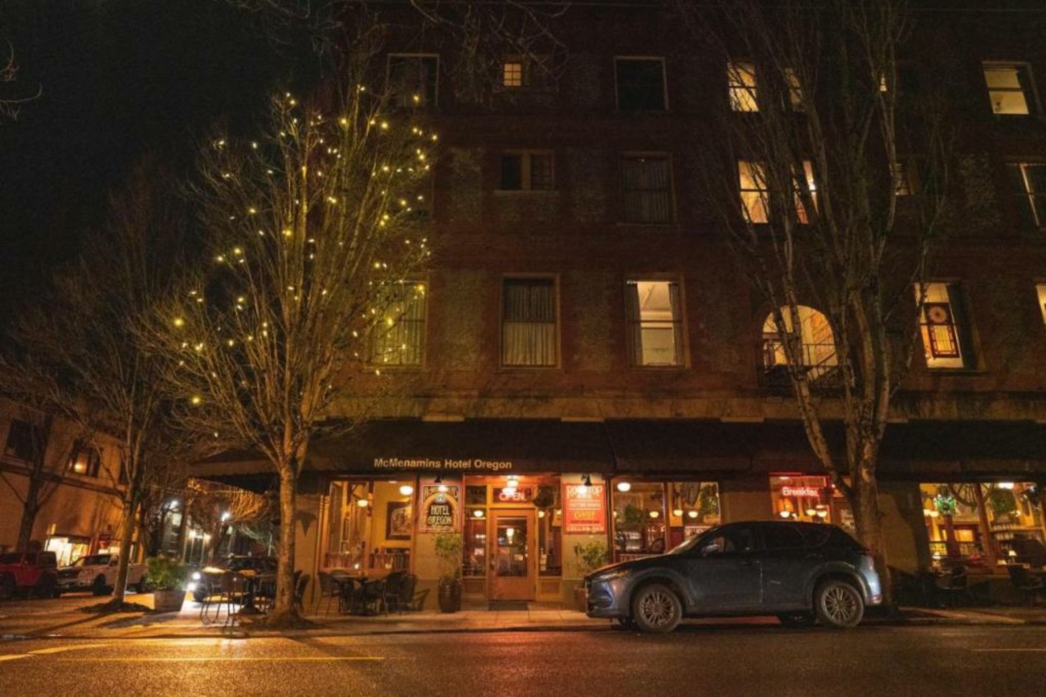 McMenamins Hotel Oregon