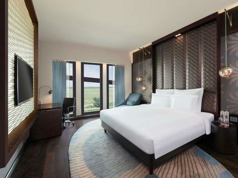 Pullman New Delhi Aerocity