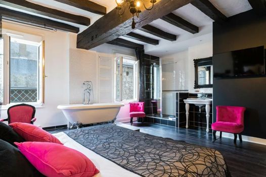 Logis Hotel Restaurant Le Cheval Blanc