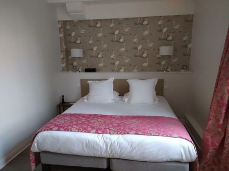 Logis Hotel Restaurant Le Cheval Blanc