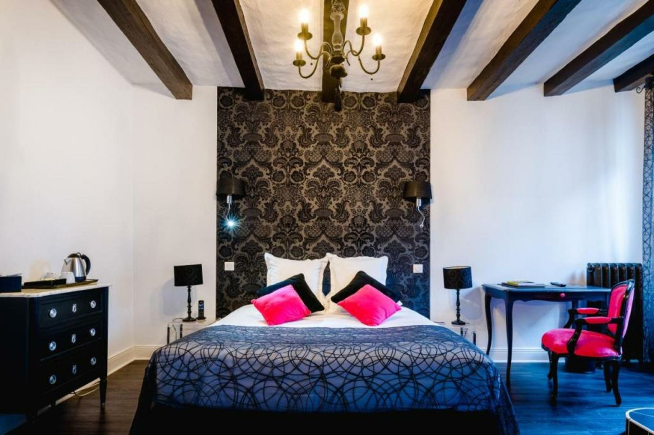 Logis Hotel Restaurant Le Cheval Blanc