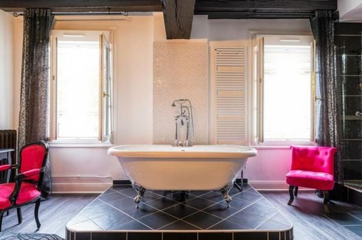 Logis Hotel Restaurant Le Cheval Blanc
