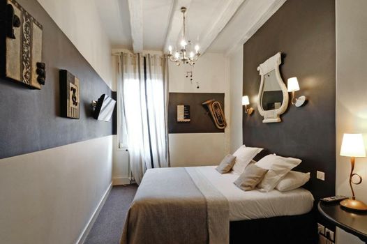 Logis Hotel Restaurant Le Cheval Blanc