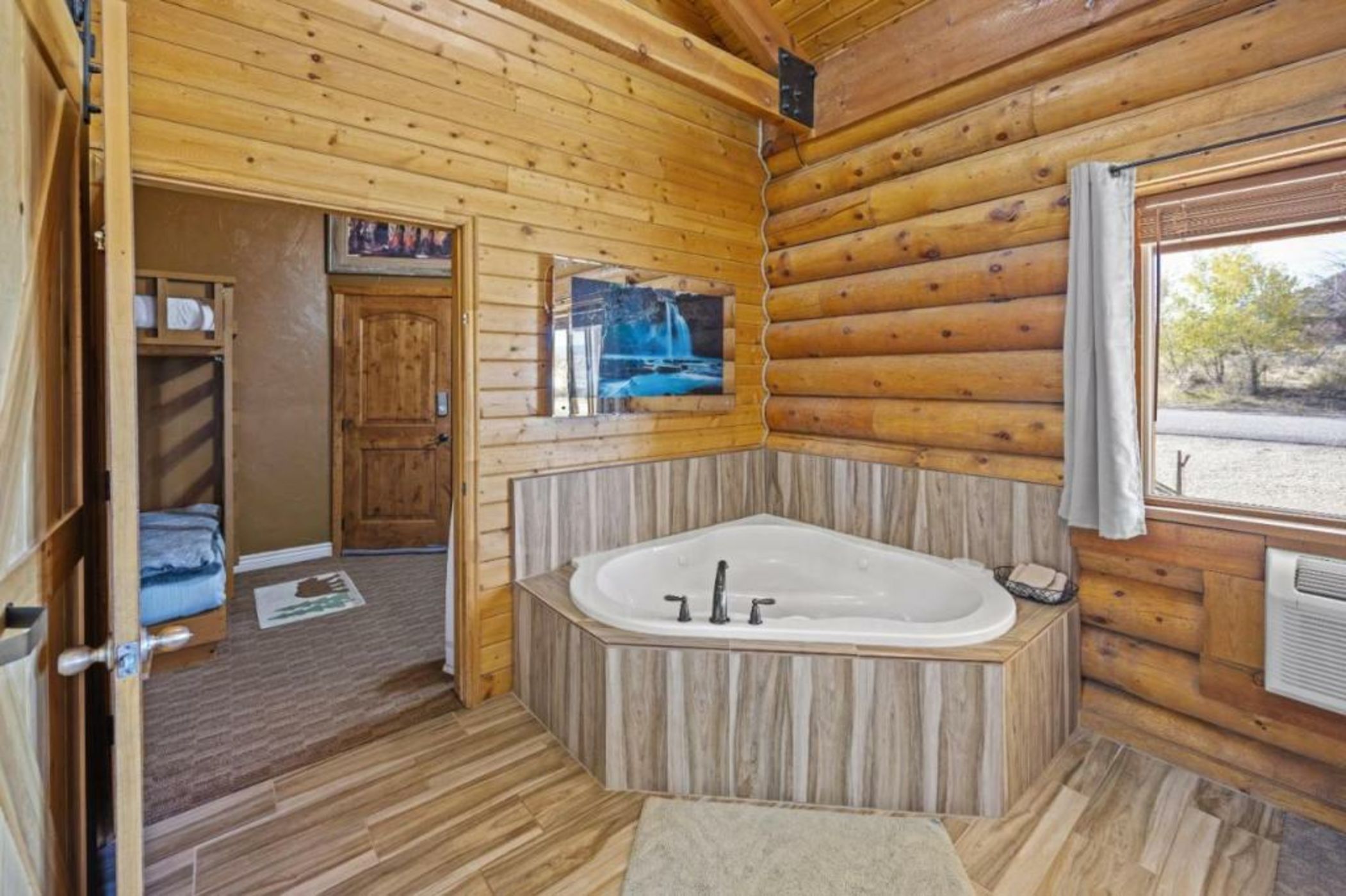 Ponderosa Inn