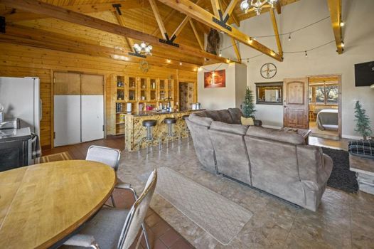 Ponderosa Inn