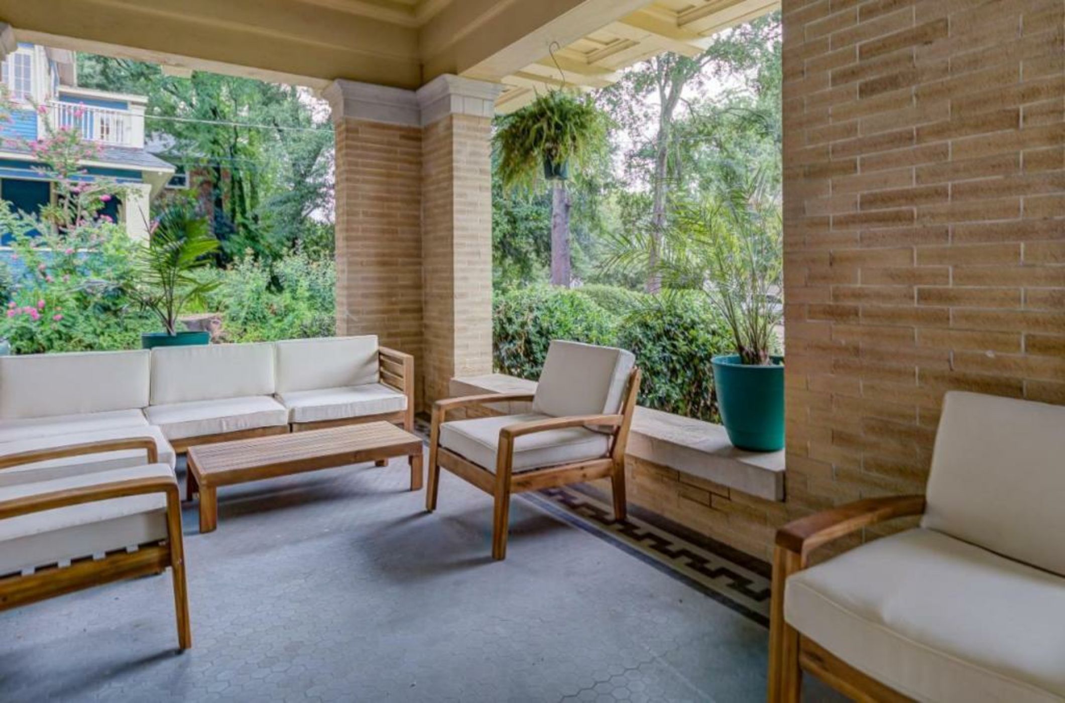 Oak Hall Bed and Breakfast