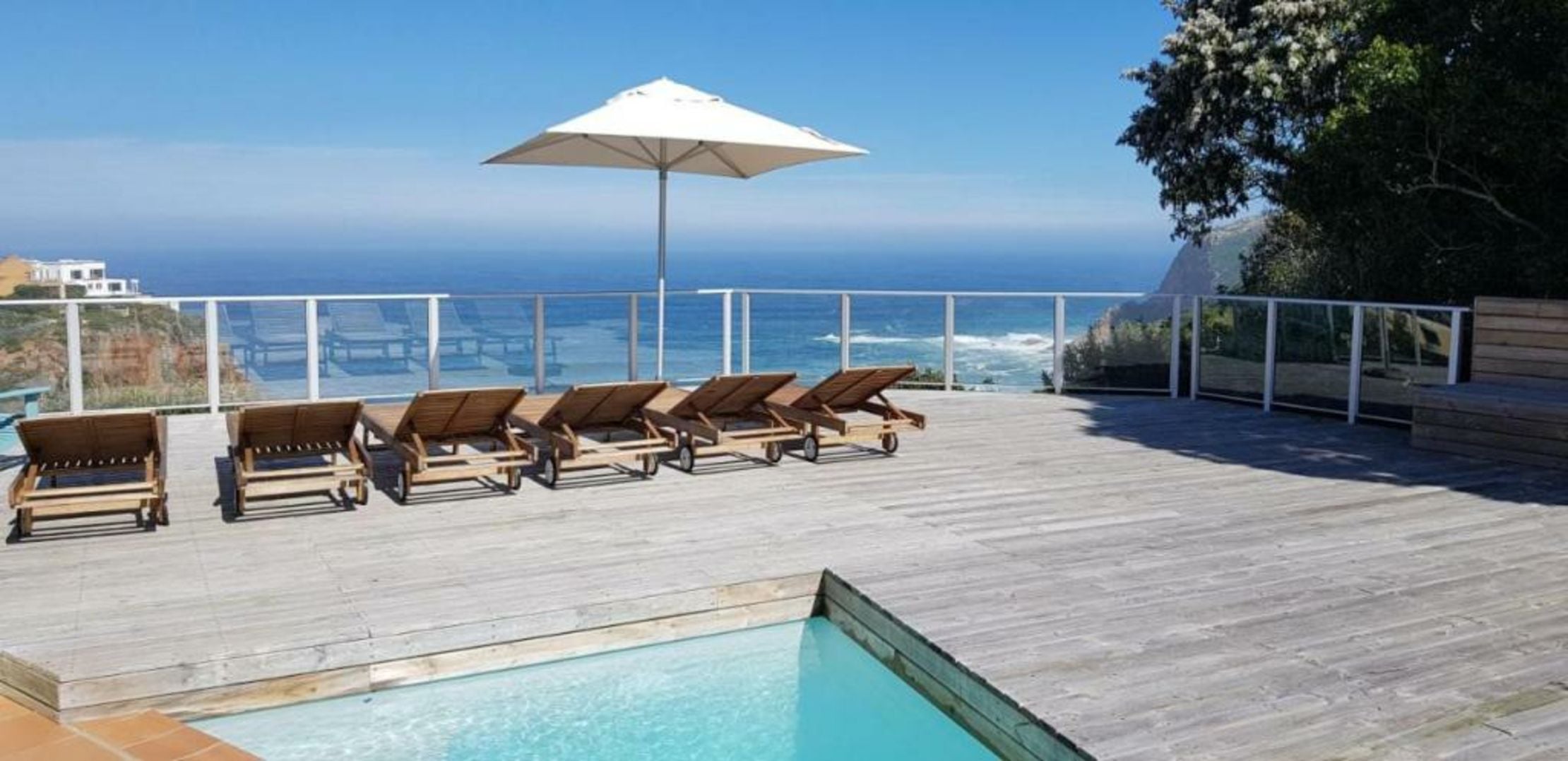 Headlands House Guest Lodge