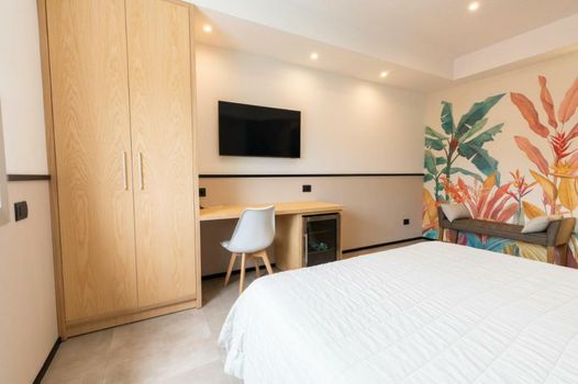 Antares Rooms and Suites