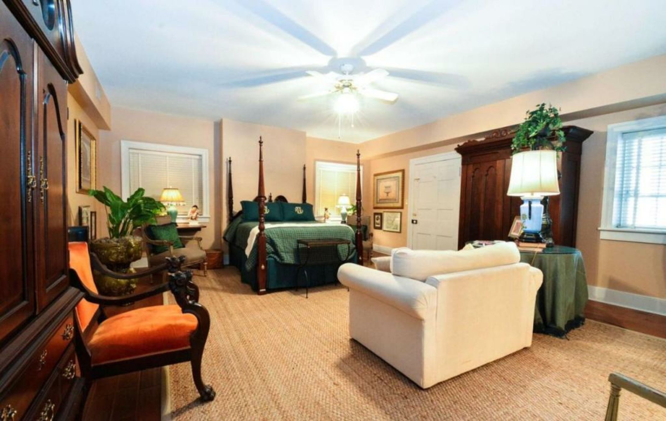 Choctaw Hall Bed & Breakfast