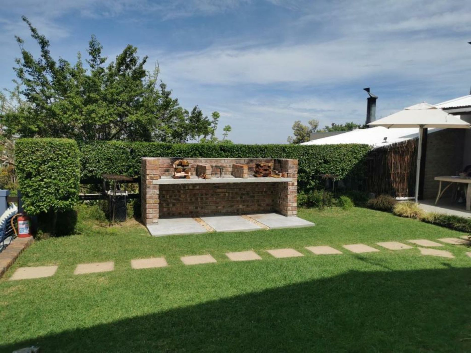 A Hilltop Country Retreat
