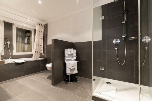 Hotel Central, SPA & LOUNGE BAR