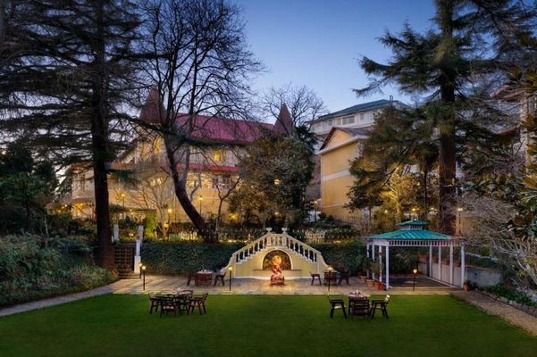 WelcomHeritage Kasmanda Palace