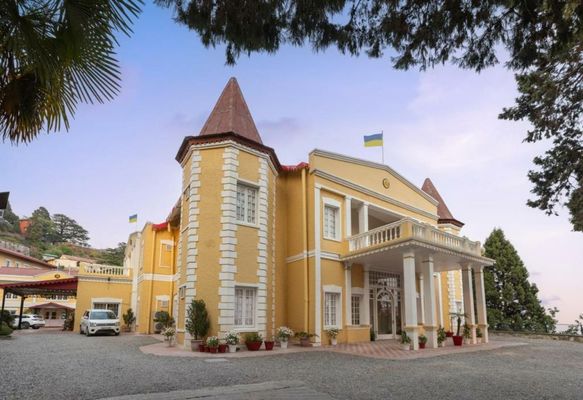 WelcomHeritage Kasmanda Palace