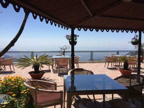 WelcomHeritage Kasmanda Palace