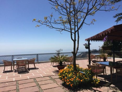WelcomHeritage Kasmanda Palace