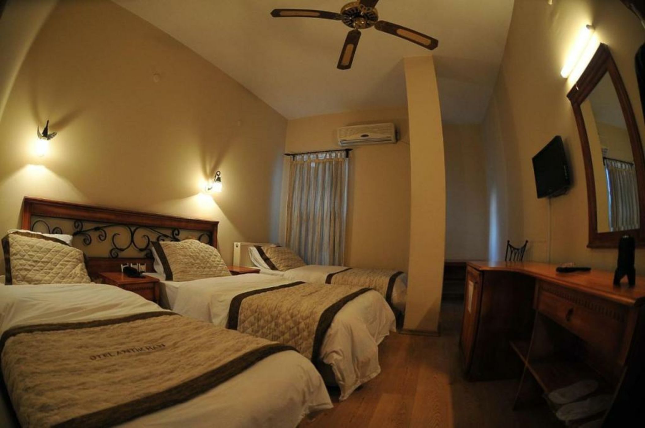 Antikhan Hotel