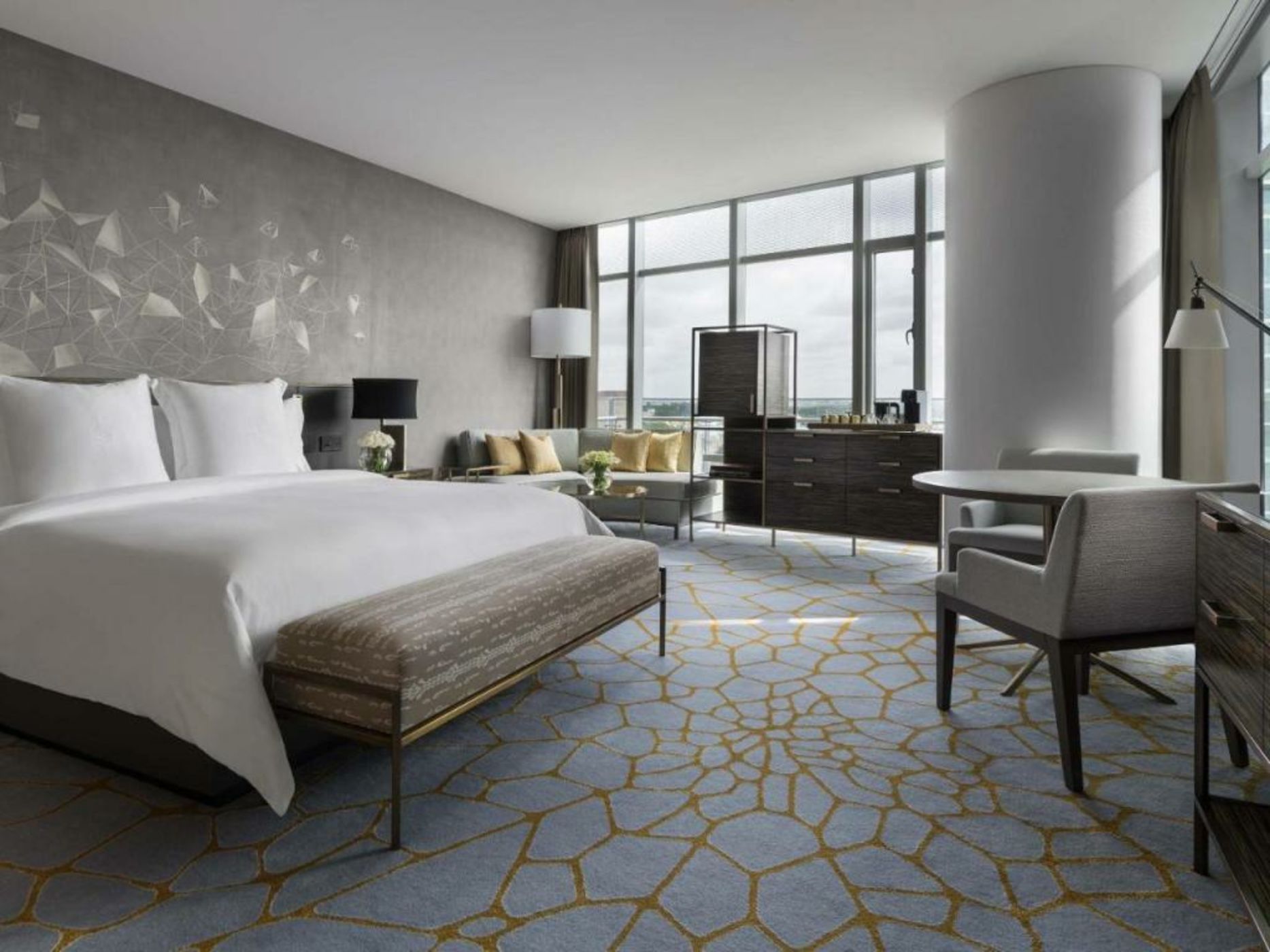 Four Seasons Hotel Bengaluru at Embassy ONE