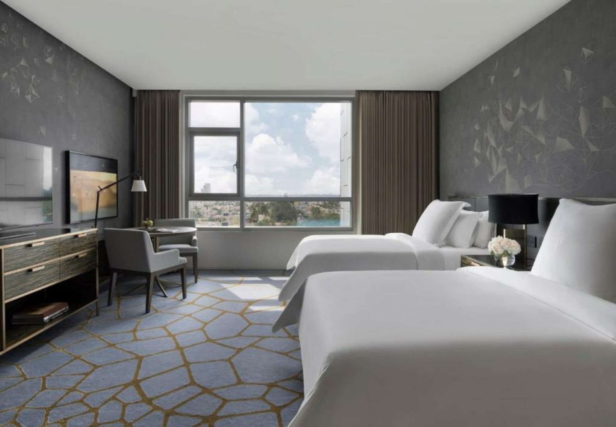 Four Seasons Hotel Bengaluru at Embassy ONE
